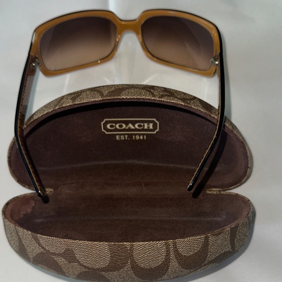 😎 COACH Brown Sunglasses with signature case - Picture 7 of 12
